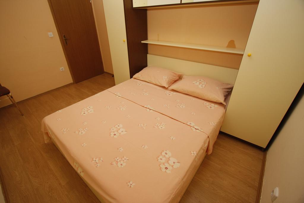 Apartments Lidus Makarska Rum bild