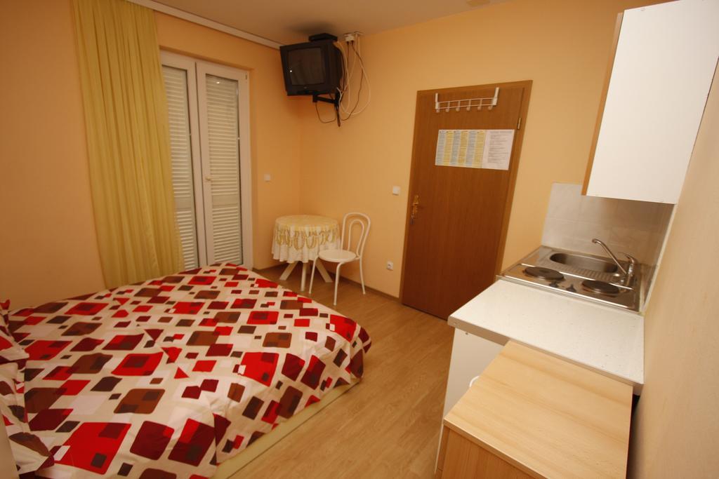 Apartments Lidus Makarska Rum bild