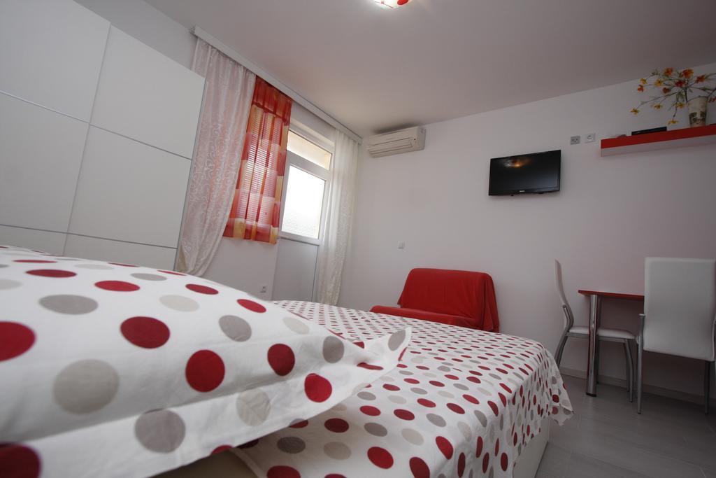 Apartments Lidus Makarska Rum bild