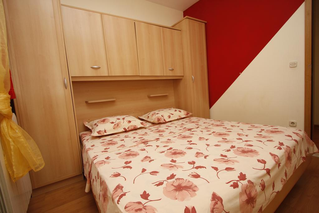 Apartments Lidus Makarska Rum bild