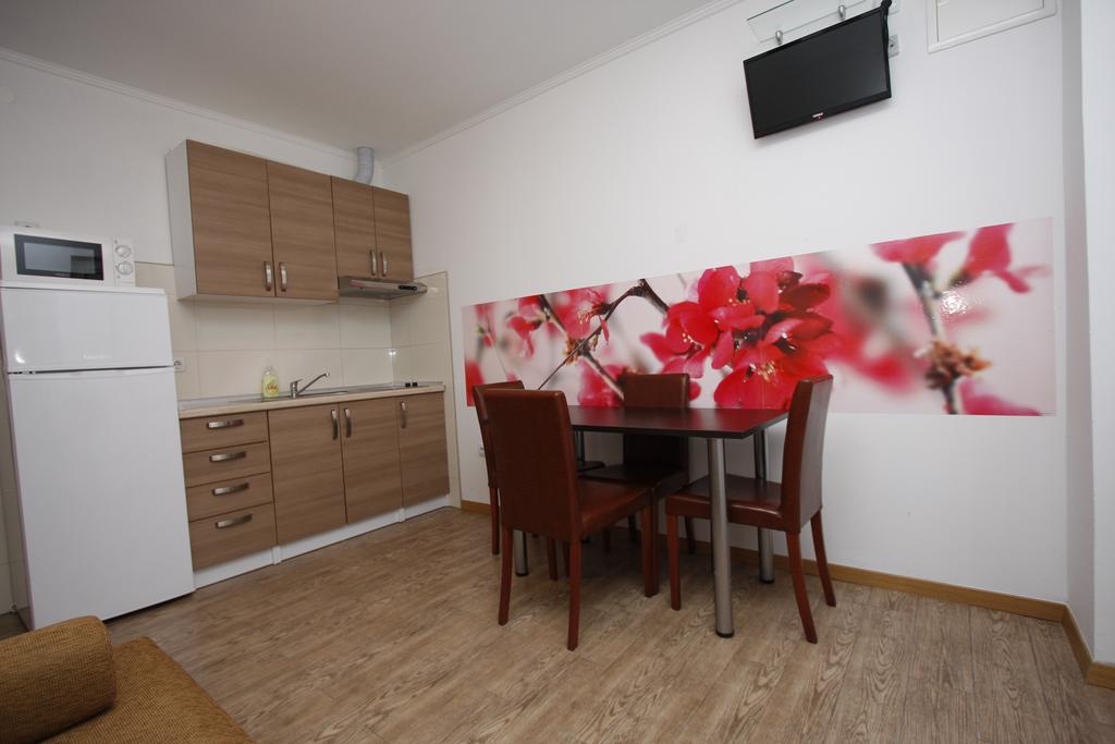 Apartments Lidus Makarska Rum bild